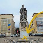 Meeting Point - Dinis square Meeting Point Dinis Square